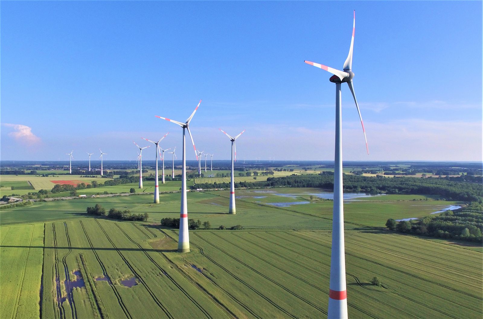 Trang trại phong điện HBRE Phú Yên