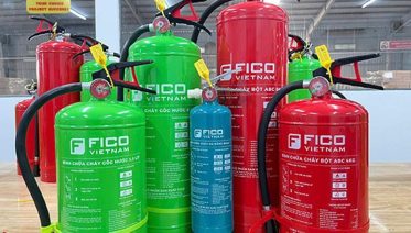 phan-biet-binh-chua-chay-goc-nuoc-that-gia-3