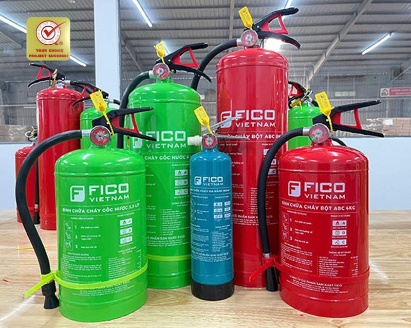 phan-biet-binh-chua-chay-goc-nuoc-that-gia-3