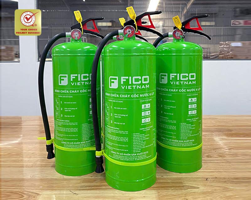 phan-biet-binh-chua-chay-goc-nuoc-that-gia-4